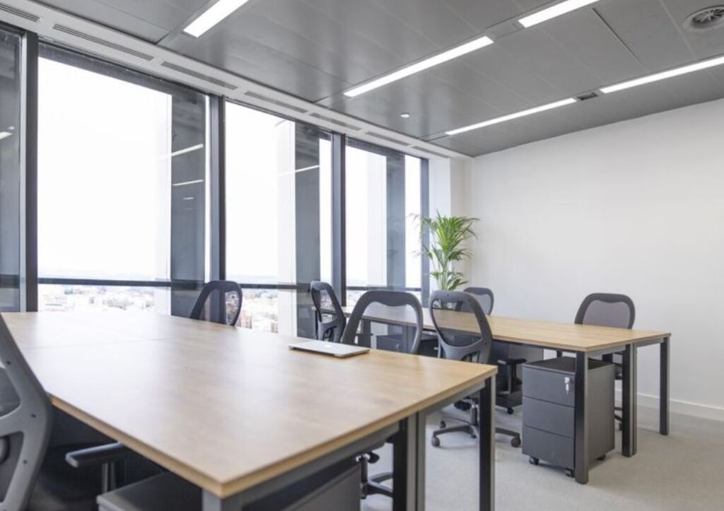 Oficinas Corporativas en First Workplaces